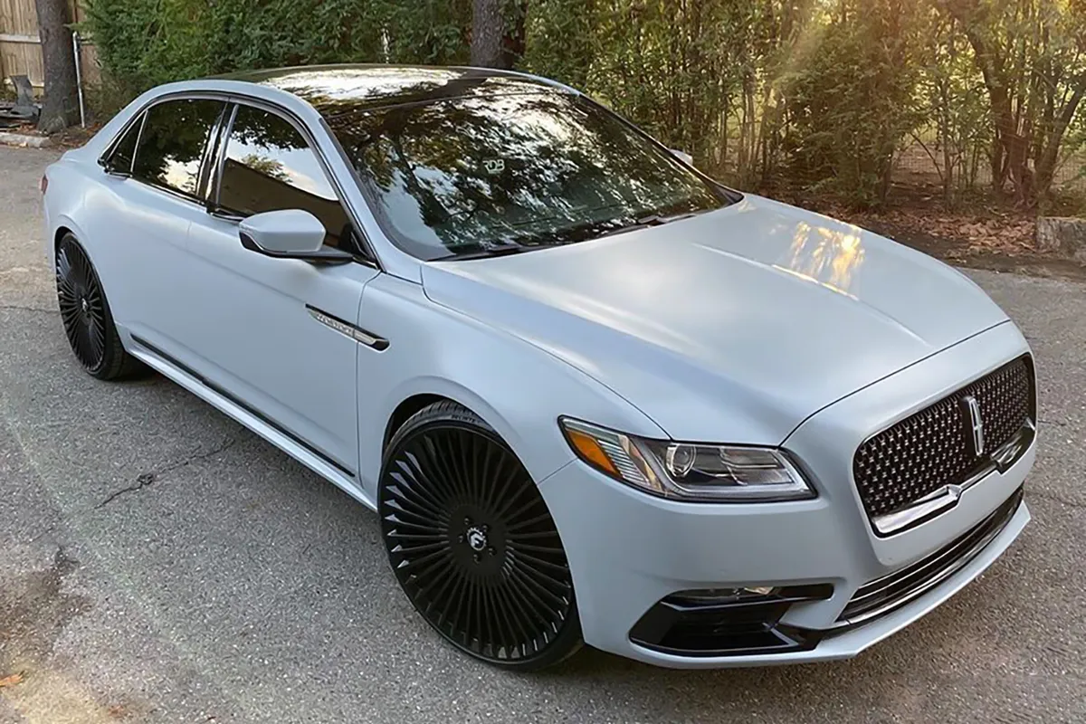 Lincoln Lincoln Continental on Forgiato Trimestre-M wheels