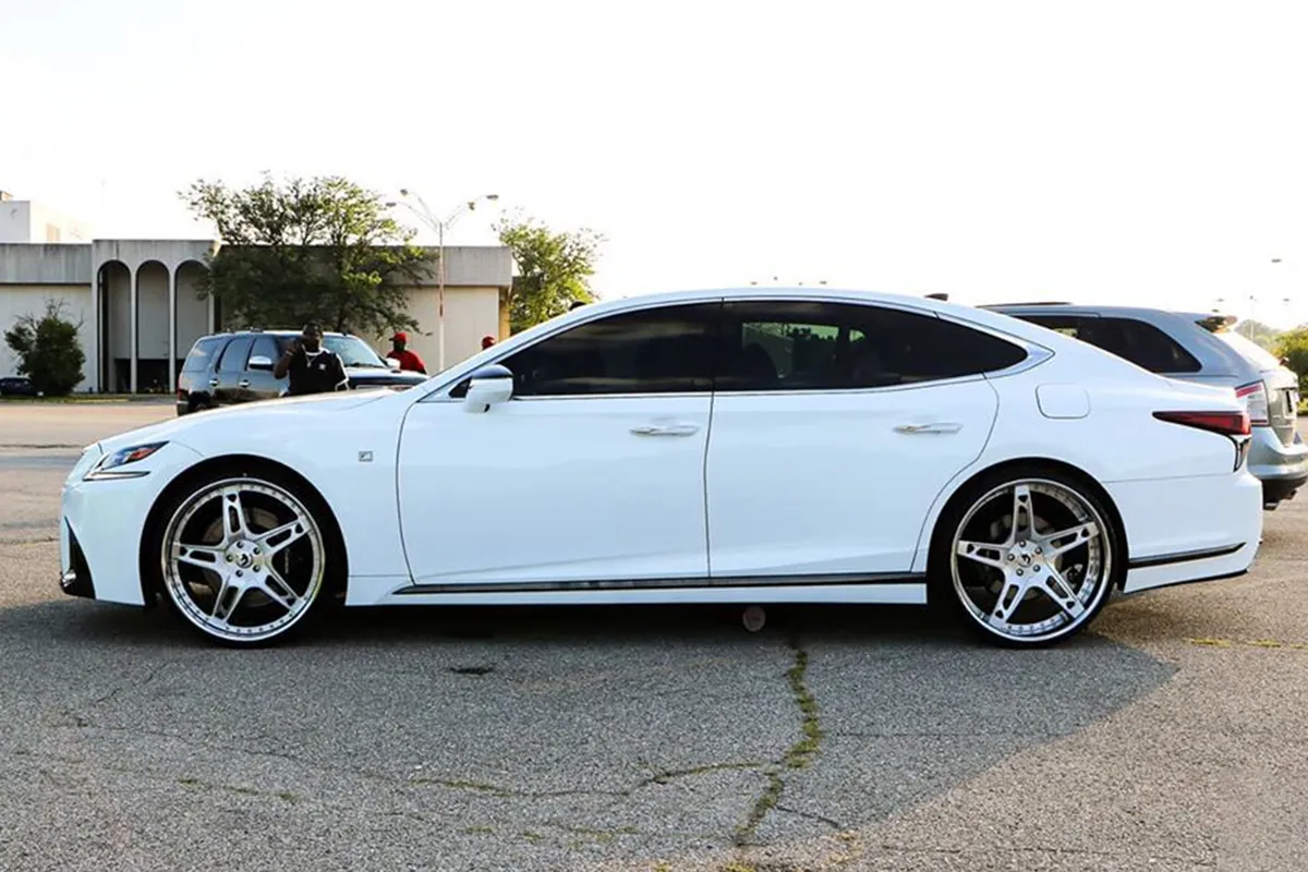 Lexus LS on Forgiato Affilato wheels