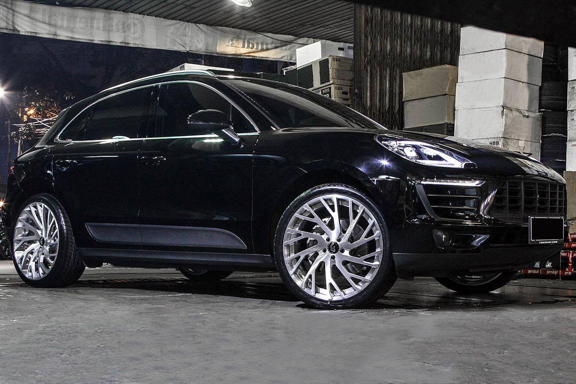 Macan on Sincro-ECL