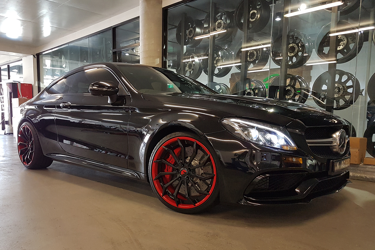 Mercedes C Class on Navaja-ECX