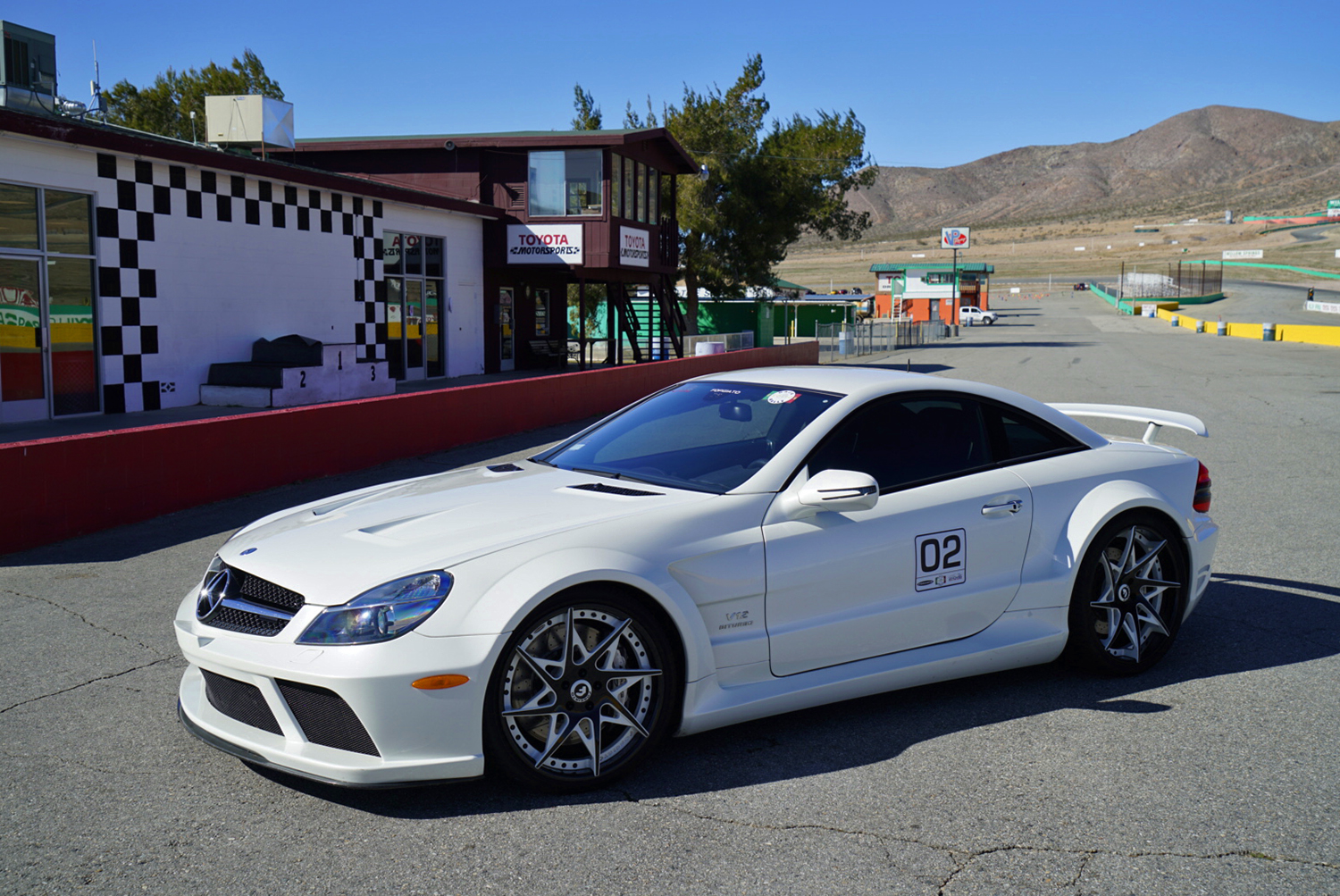 Mercedes SLS on Turni-ECL