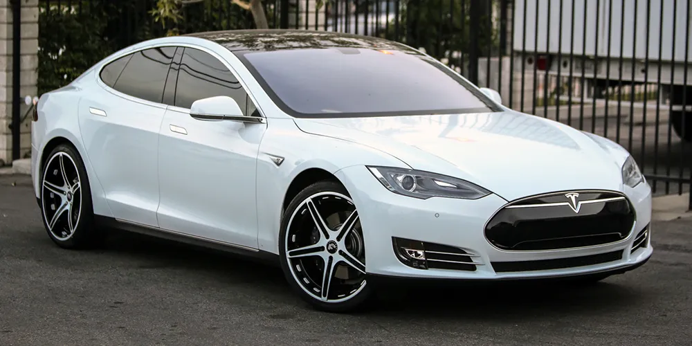 Tesla Model S on Forgiato Aggio-ECL wheels