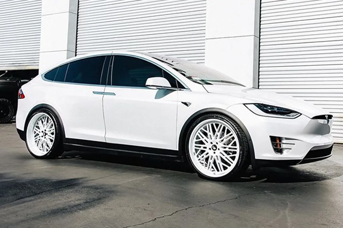 Tesla Model X on Forgiato C2C wheels