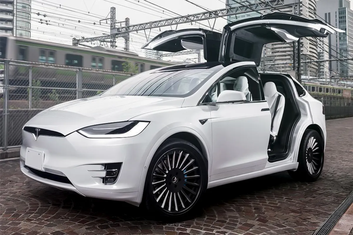 Tesla Model X on Forgiato Disegno wheels
