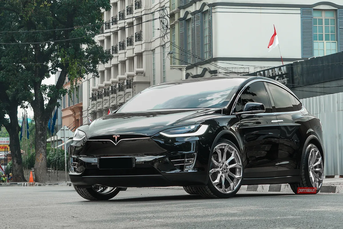 Tesla Model X on Forgiato F2.16 wheels