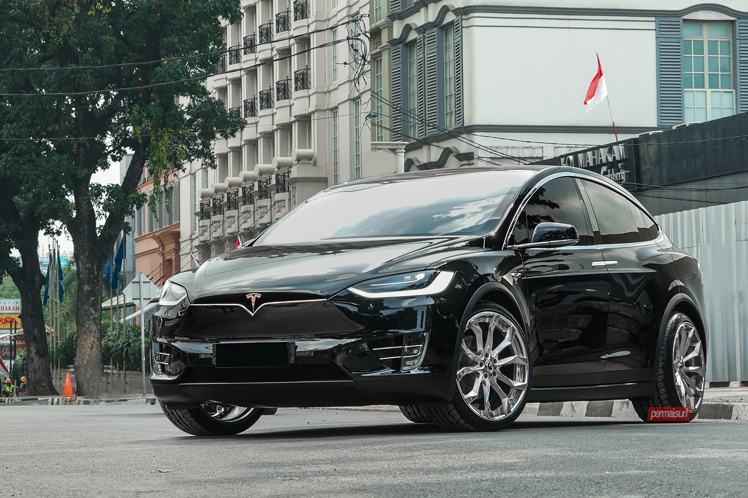 Model X on F2.16