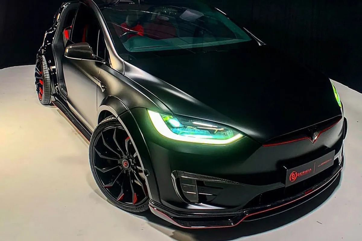 Tesla Model X on Forgiato Navaja-ECX wheels
