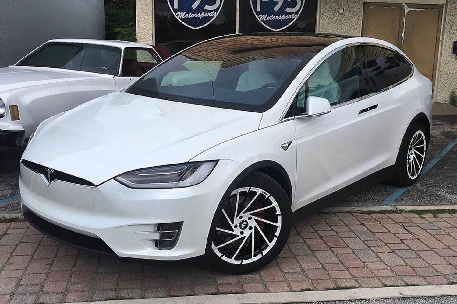 Model X on Ventoso-M