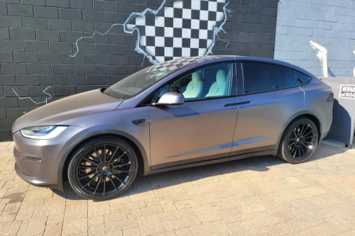 Model Y on Flow 002