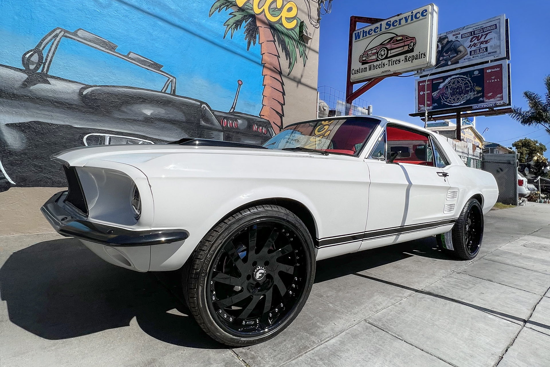 Mustang on Twisted Concavo
