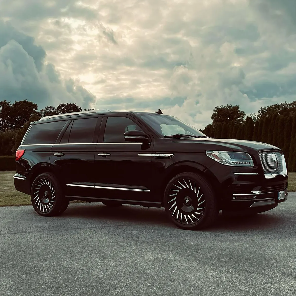 Lincoln Navigator on Forgiato K wheels