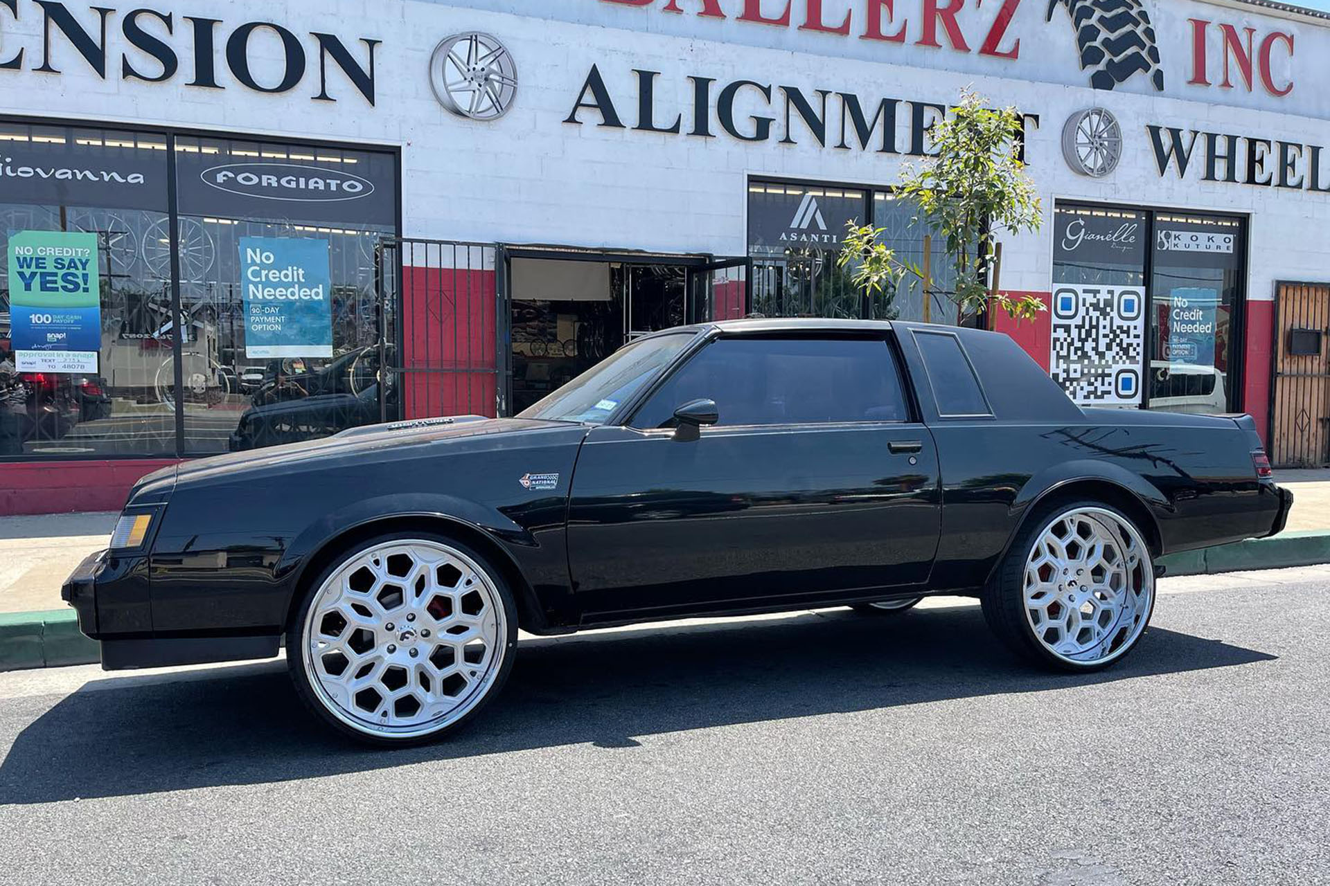 Old School on Buick Grand National Ottagono
