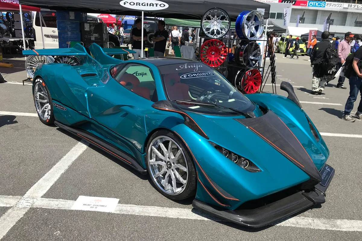 Pagani Pagani Zonda on Forgiato Formato-ECL wheels