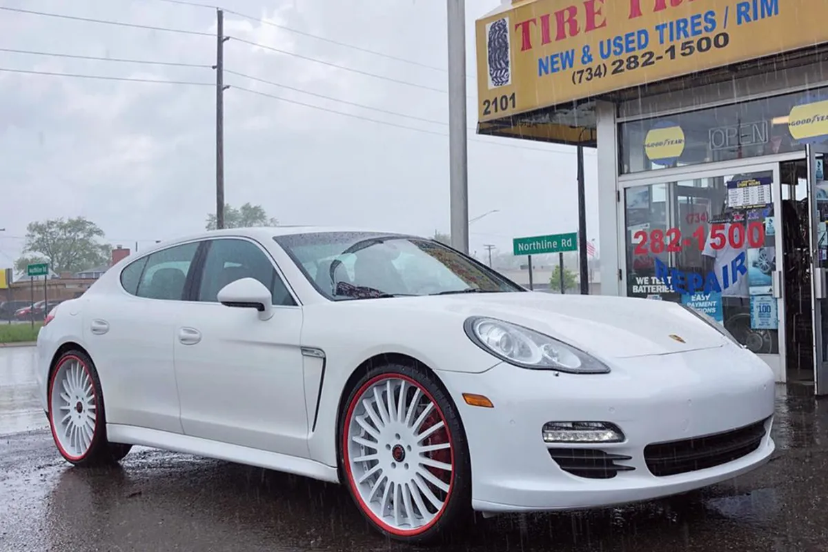 Porsche Panamera on Forgiato Andata wheels