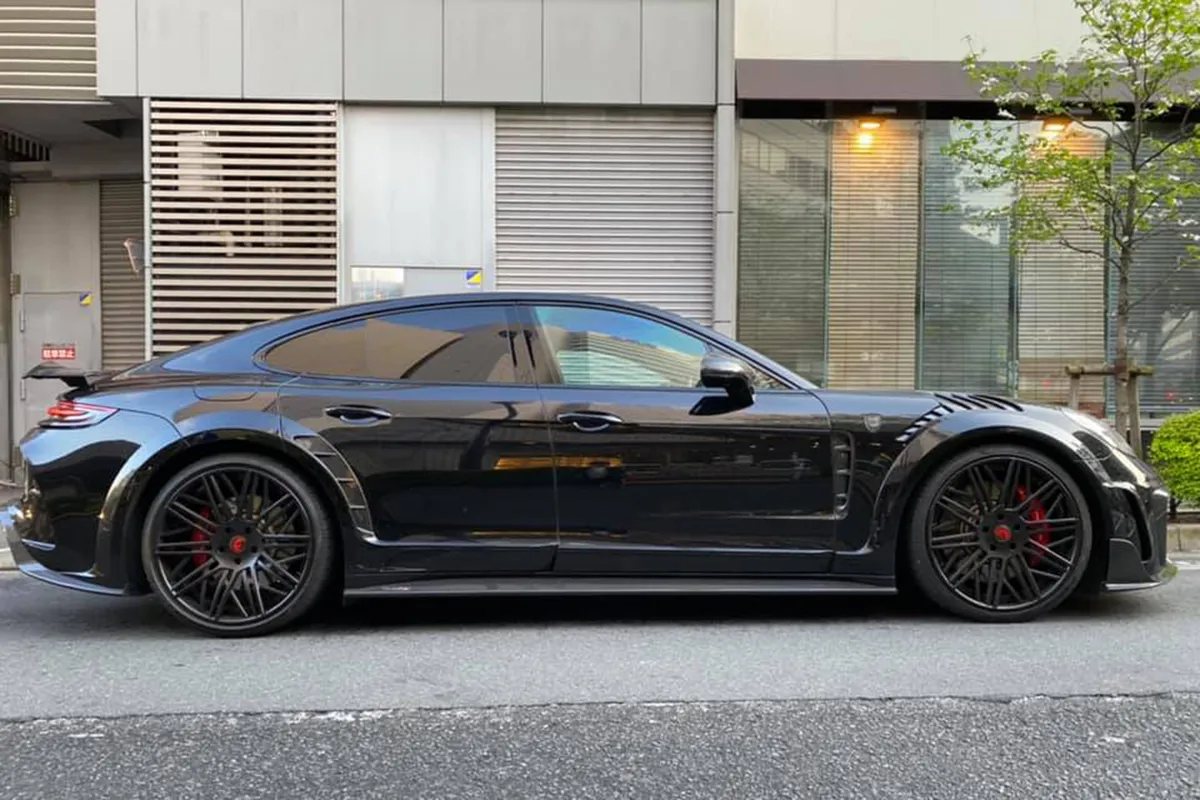 Porsche Panamera on Forgiato C2C wheels