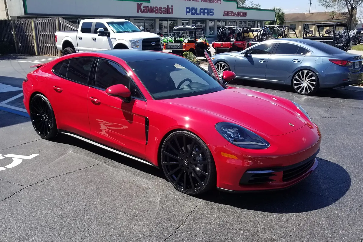 Porsche Panamera on Forgiato F2.15-M wheels
