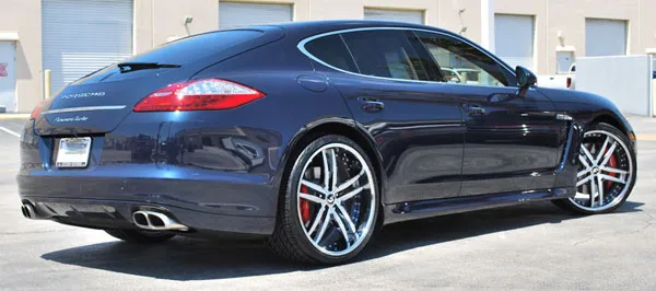 Porsche Panamera on Forgiato Vizzo wheels