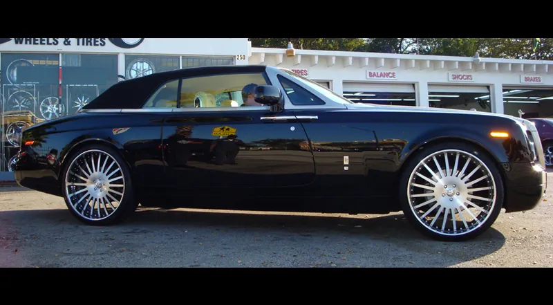 Rolls-Royce Phantom on Forgiato Andata wheels