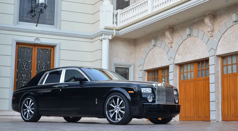 Rolls-Royce Phantom on Forgiato F2.04 wheels