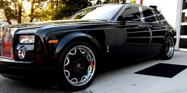 Rolls-Royce Phantom on Forgiato Fiore wheels