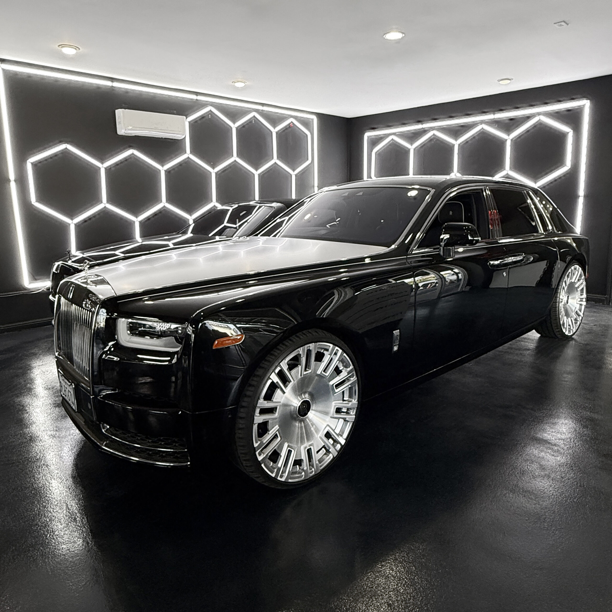 Phantom on Licenziato-M