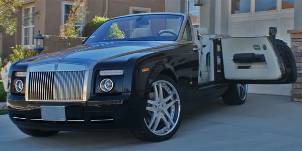 Rolls-Royce Phantom on Forgiato Vizzo wheels
