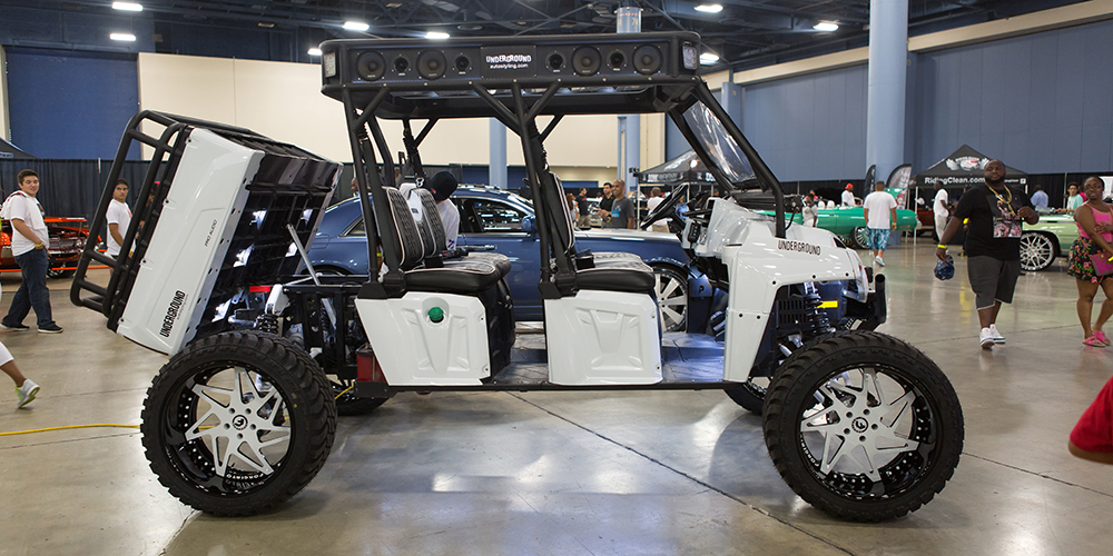 Polaris Rzr on Finestro