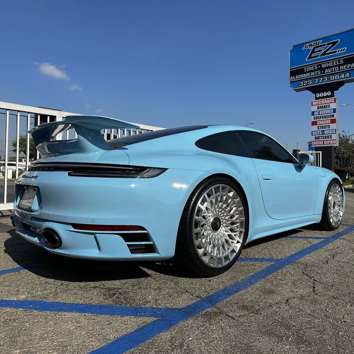 Porsche Porsche 911 GTS on Forgiato Meshato-ECL wheels