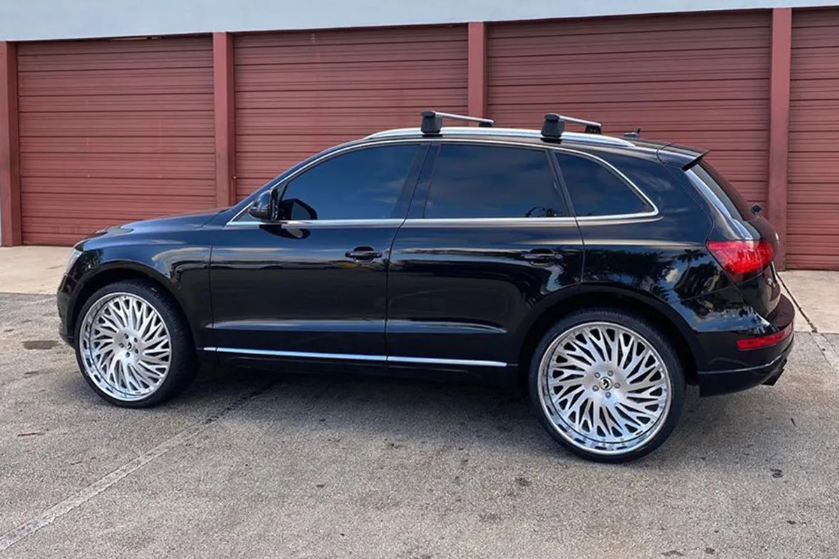 Audi Q7 on Forgiato Biaforca wheels