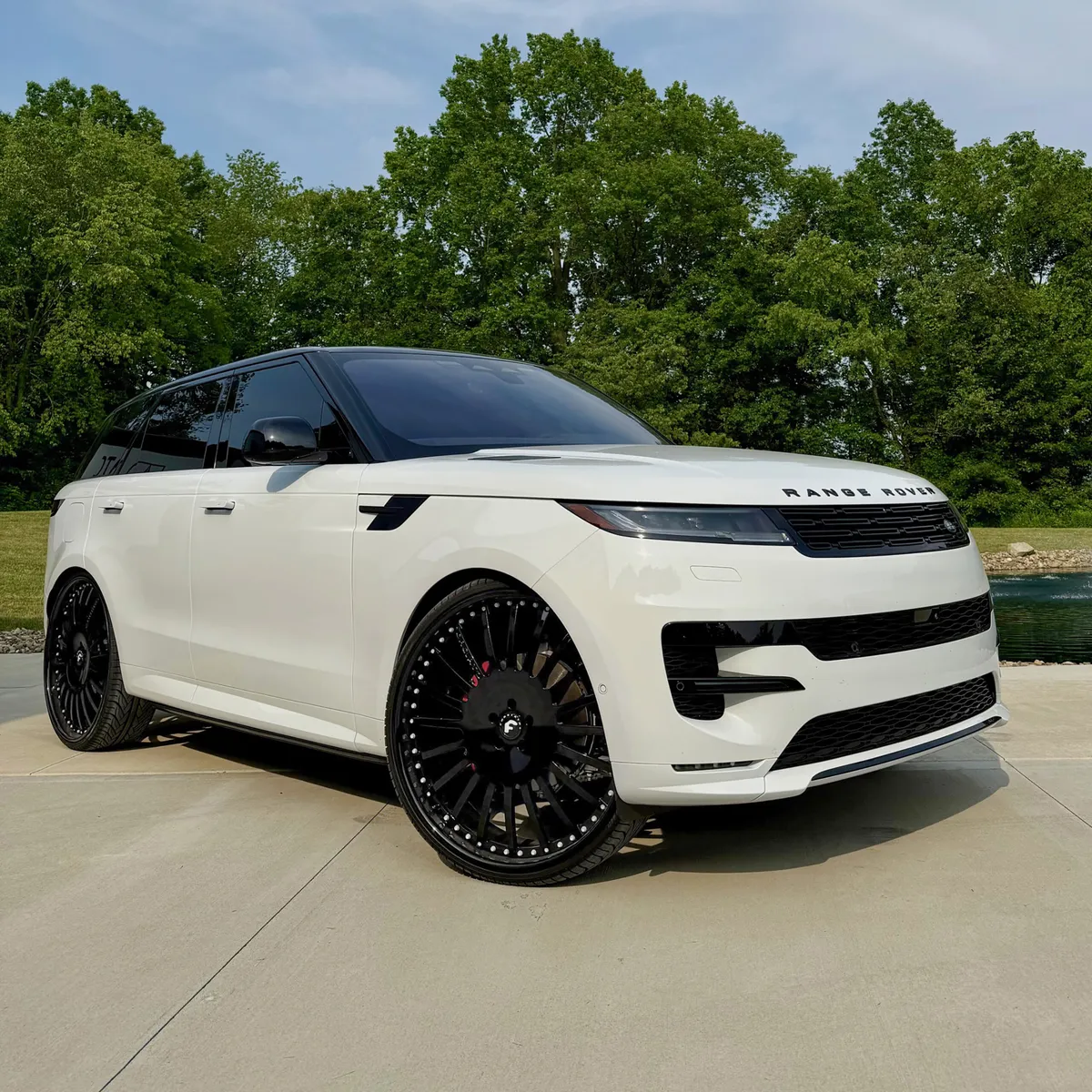 Land Rover Range Rover on Forgiato Andata wheels