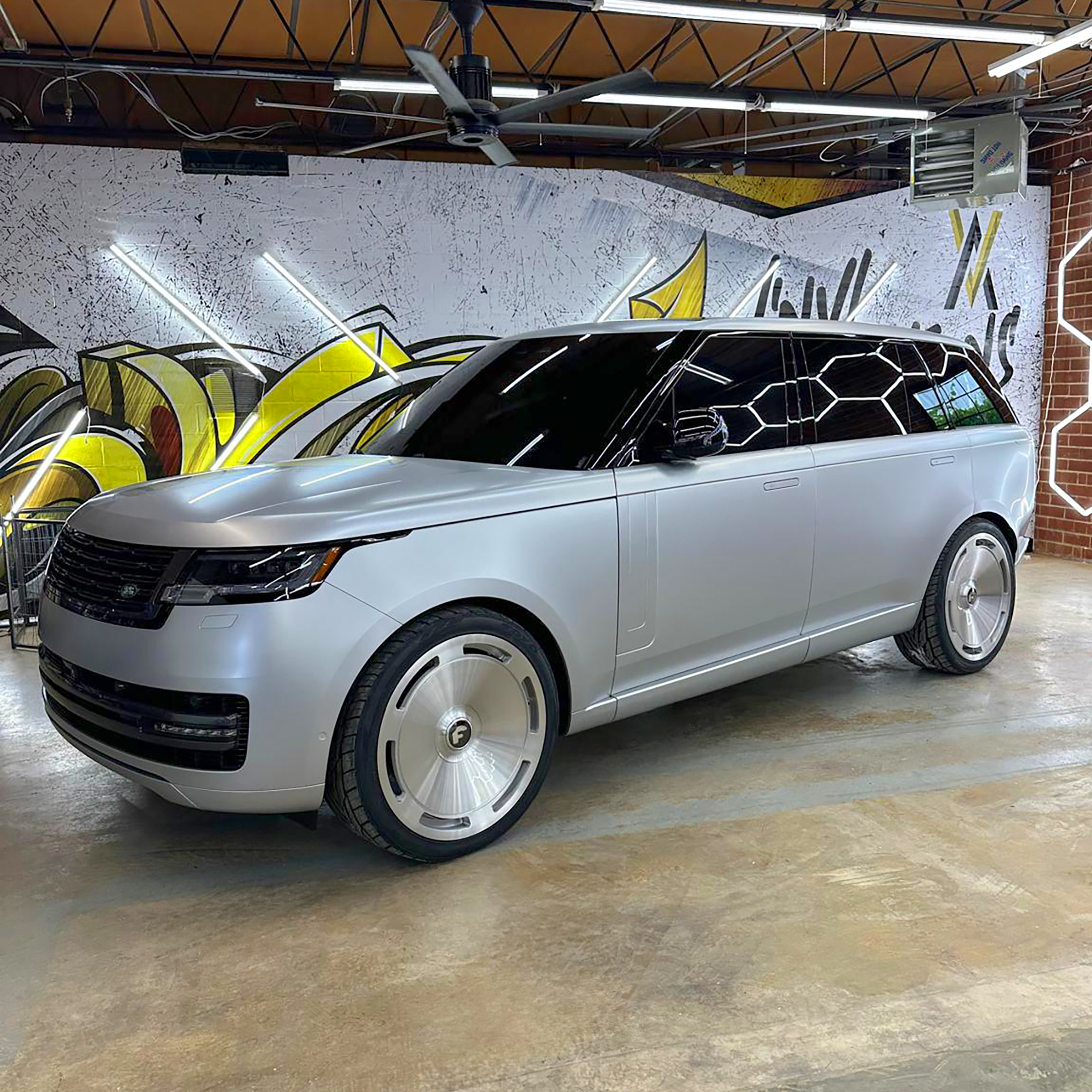Range Rover on Blank-RA-M