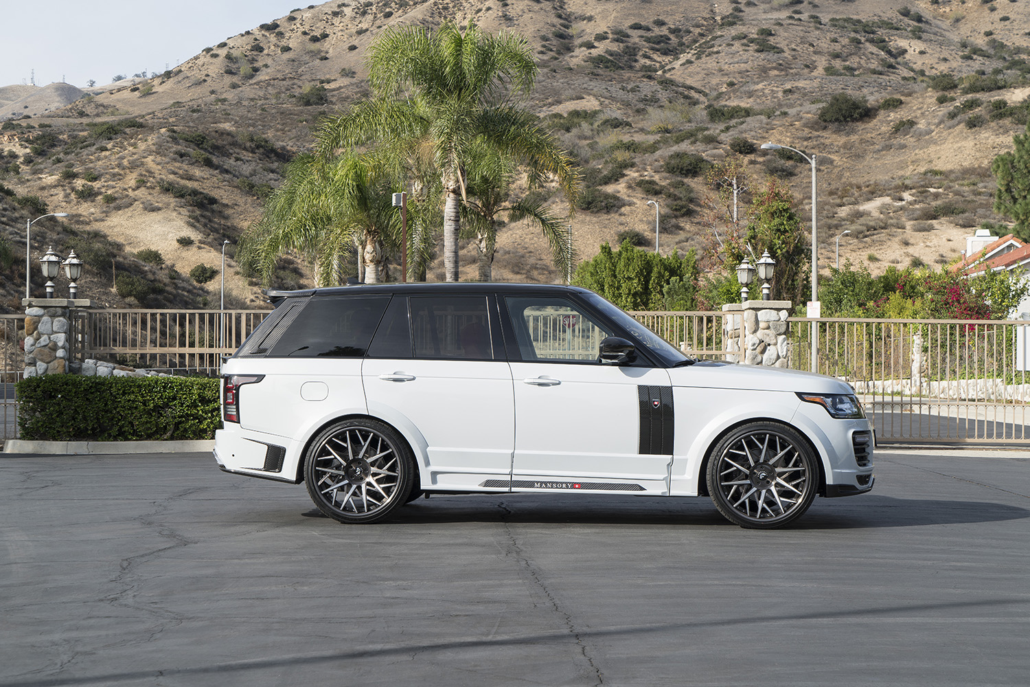 Range Rover on Blocco-ECL