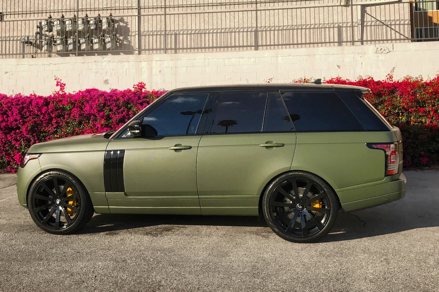 Range Rover on Concavo-M