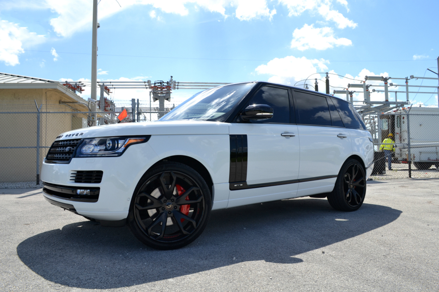 Range Rover on F2 19 Ecl