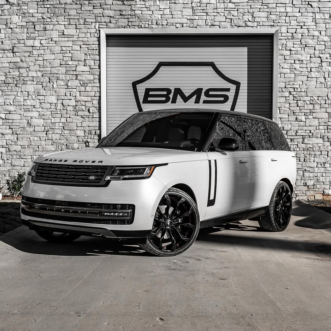 Range Rover on F2