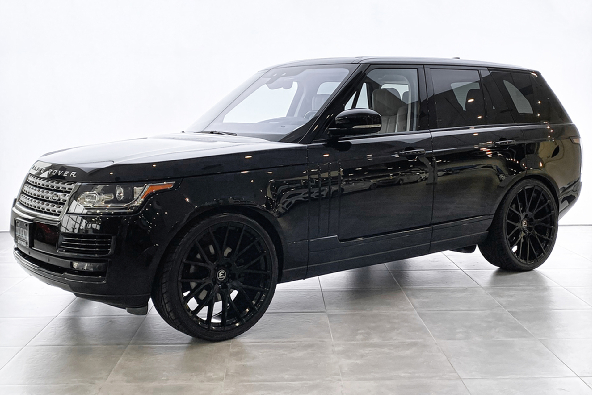 Range Rover on Flow 001