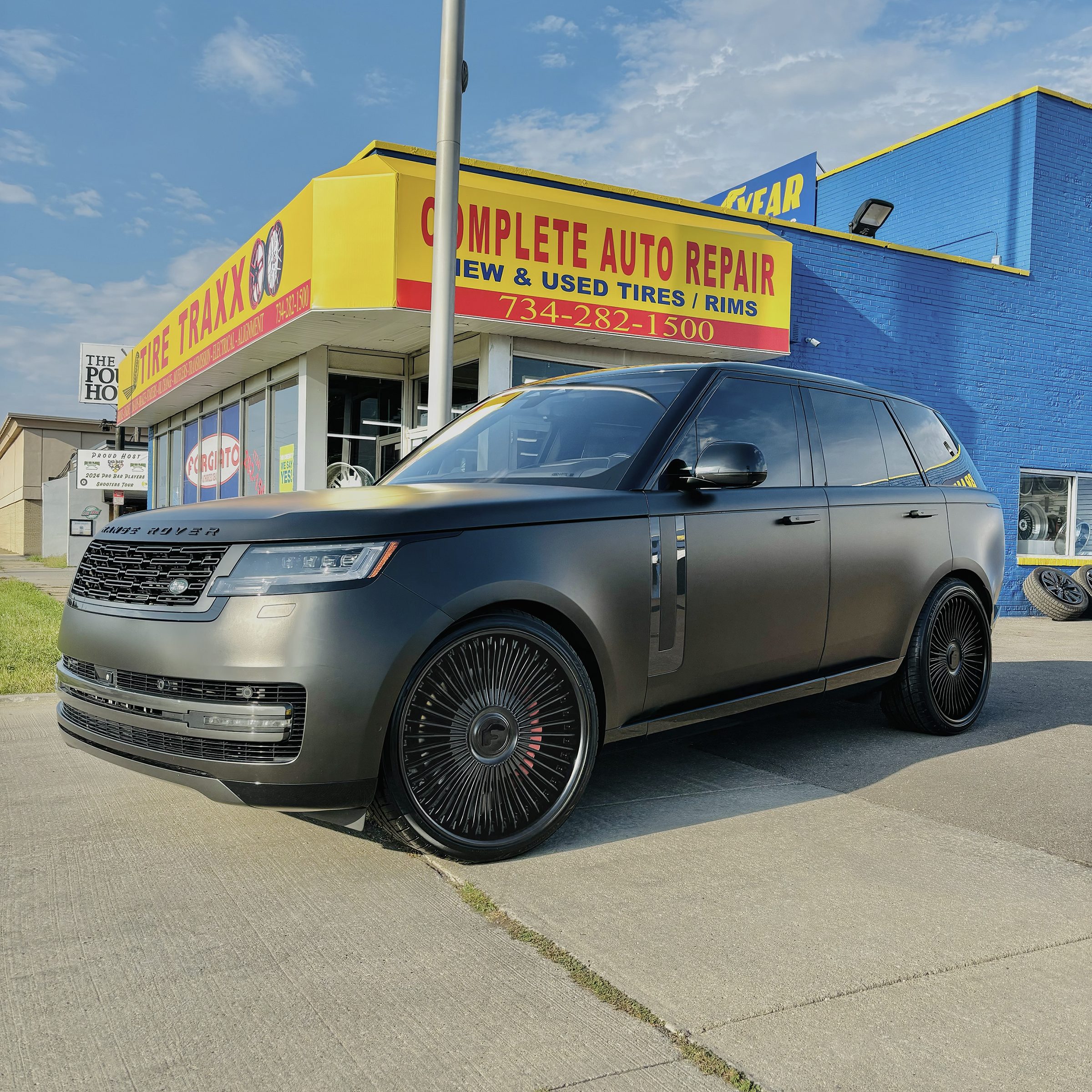 Range Rover on G