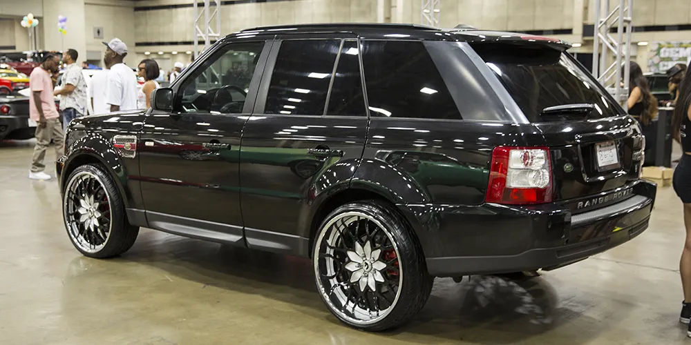 Land Rover Range Rover on Forgiato Niddo-C wheels