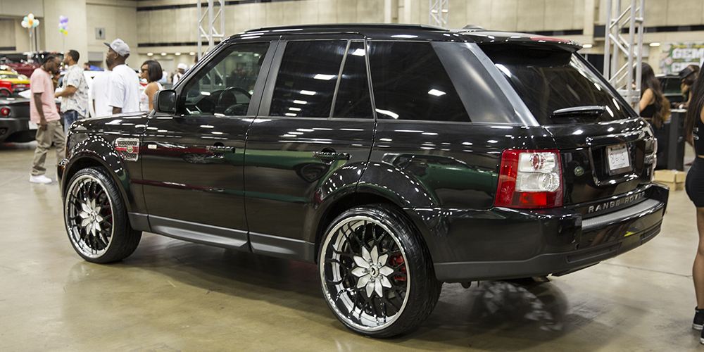 Range Rover on Niddo C