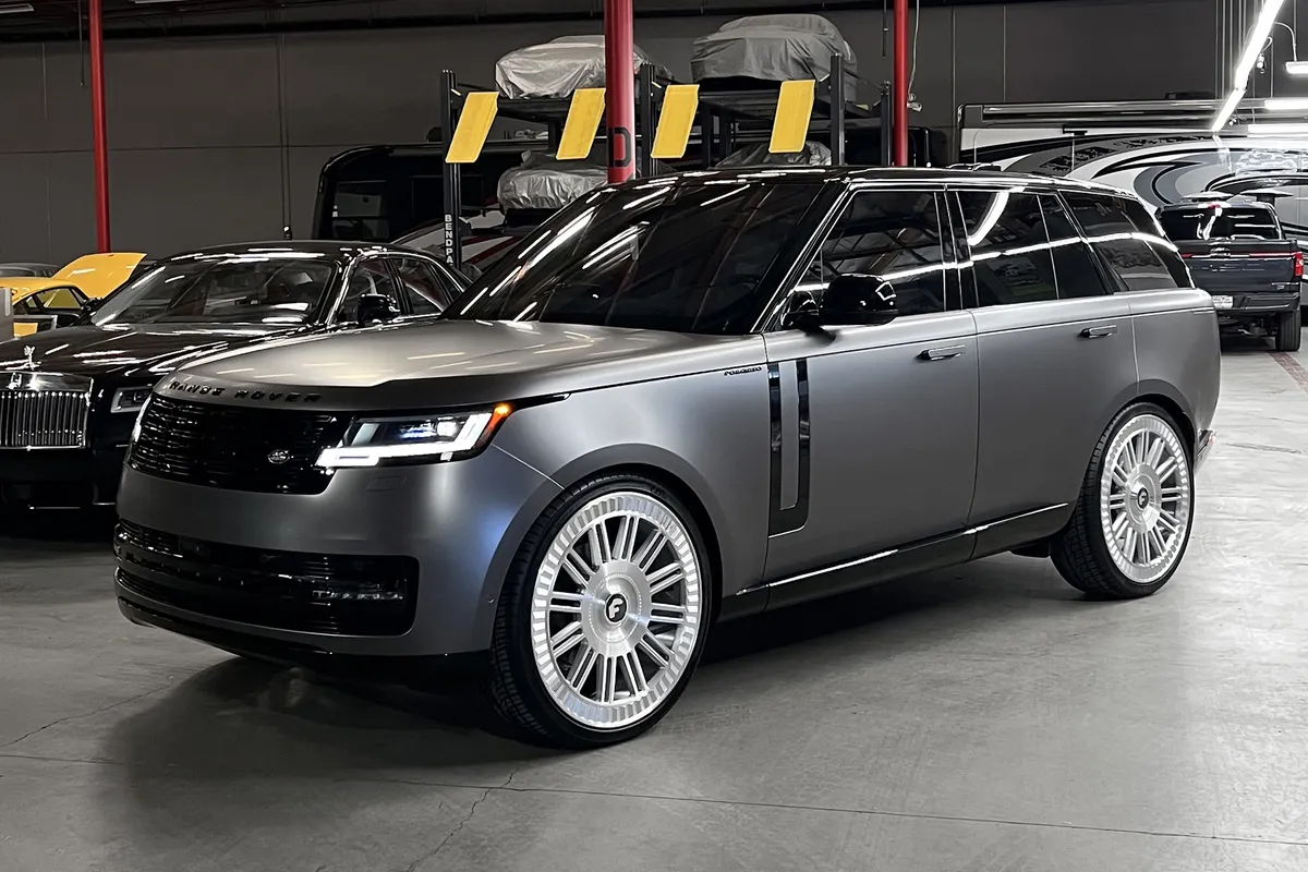 Land Rover Range Rover on Forgiato Orologio-M wheels