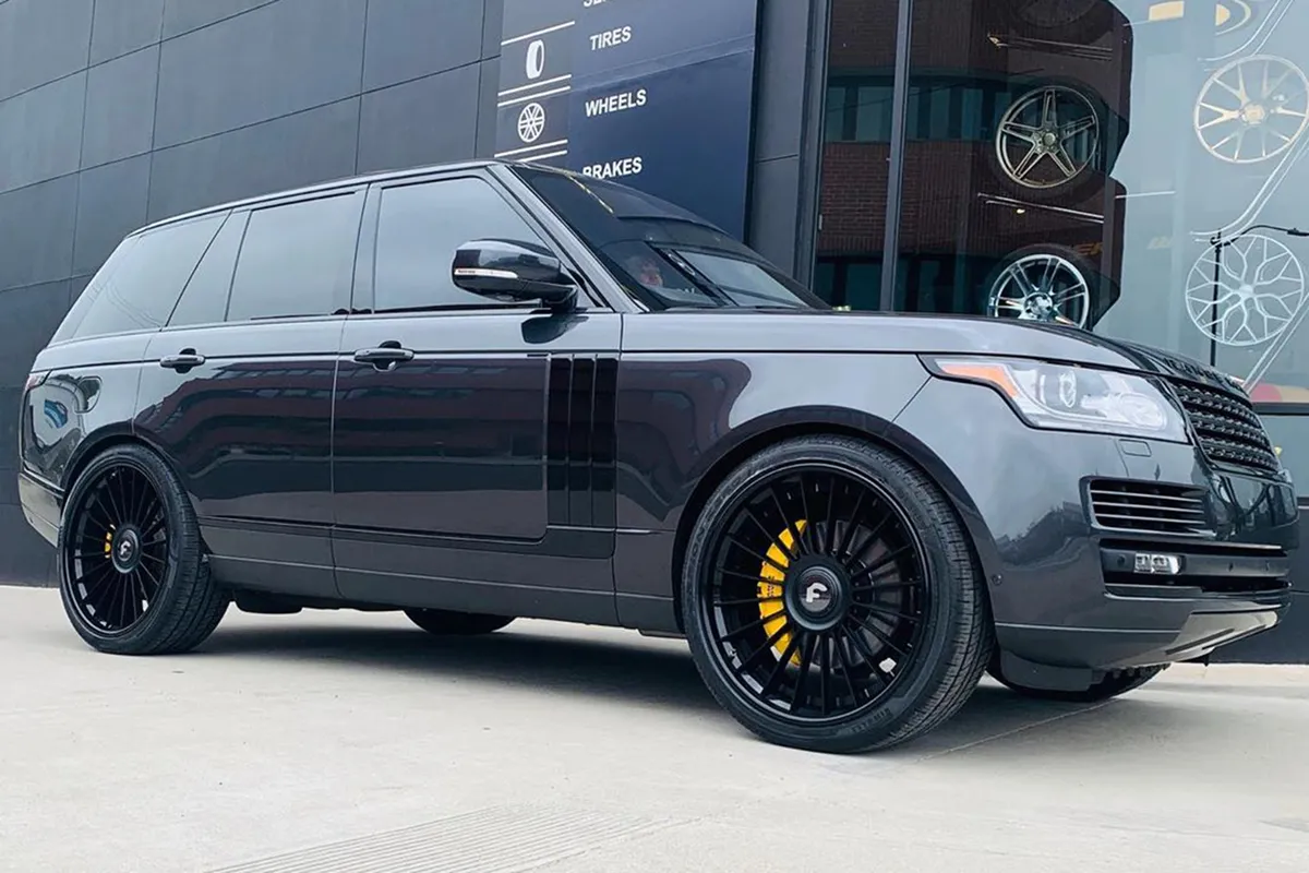 Land Rover Range Rover on Forgiato Tec 3.1 wheels