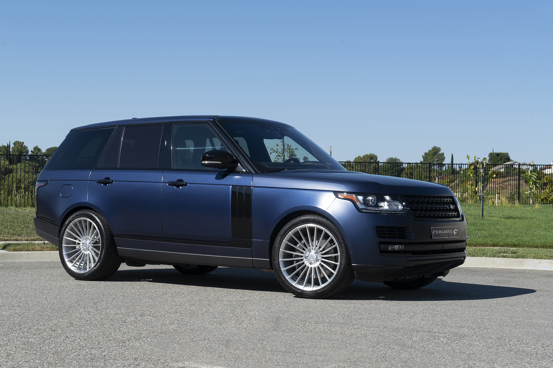 Range Rover on Tec Mono 1.1