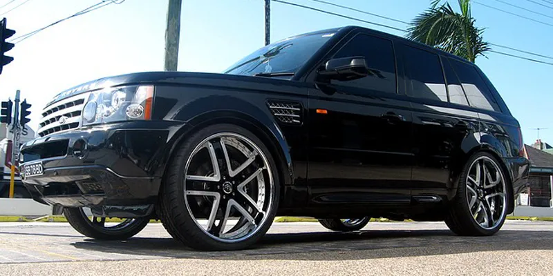 Land Rover Range Rover Sport on Forgiato Estremo wheels