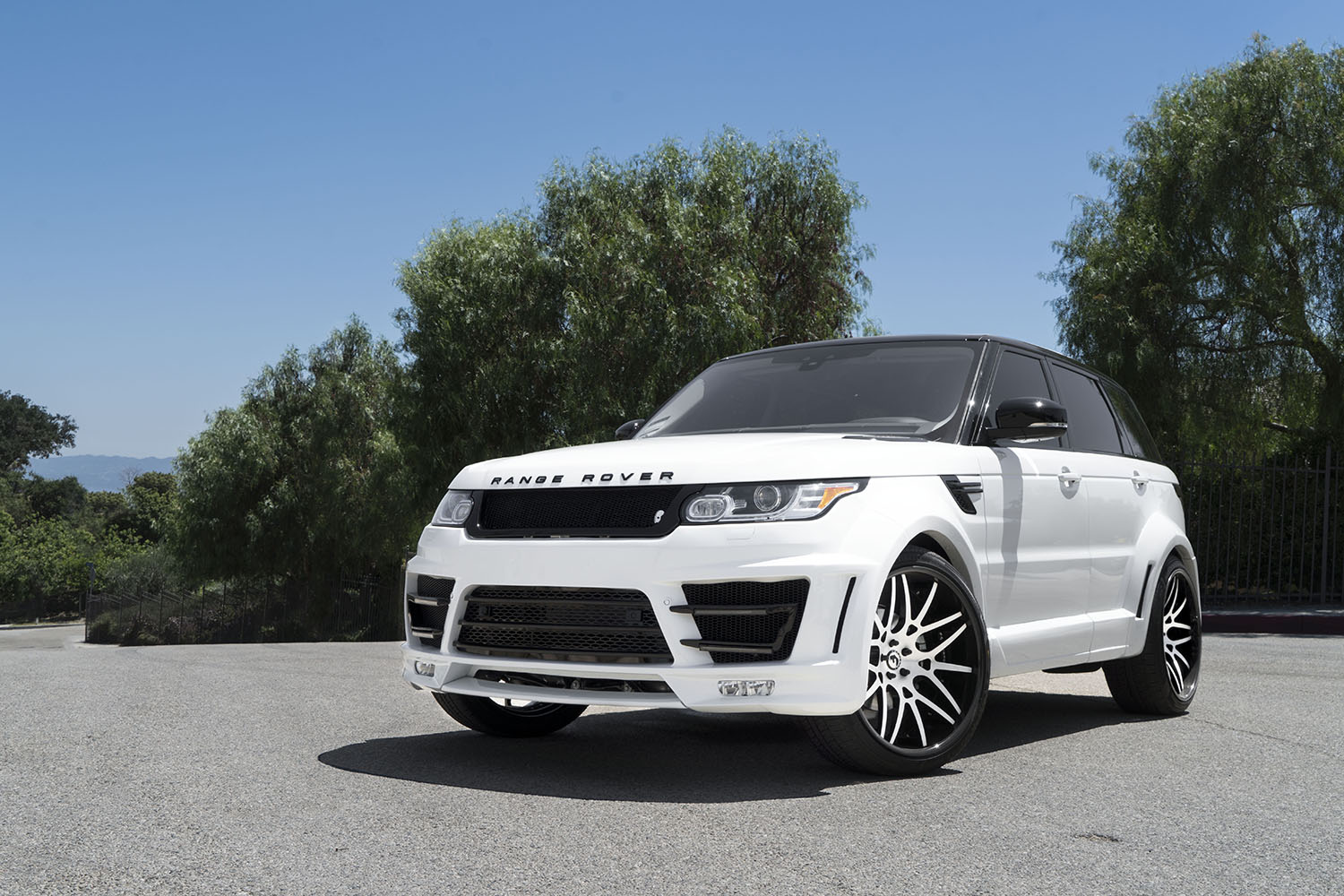 Range Rover Sport on Maglia-ECL