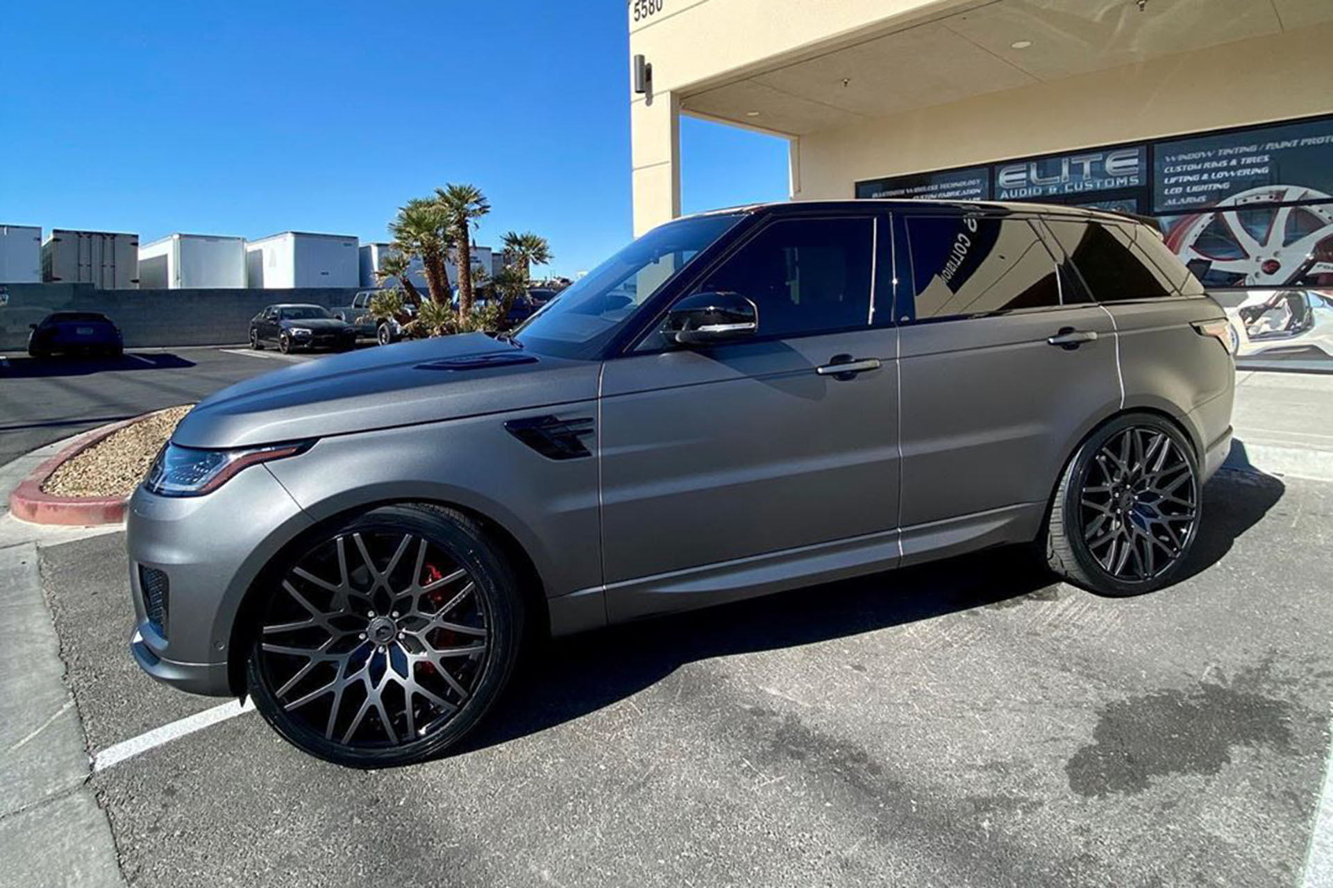 Range Rover Sport on Niddo