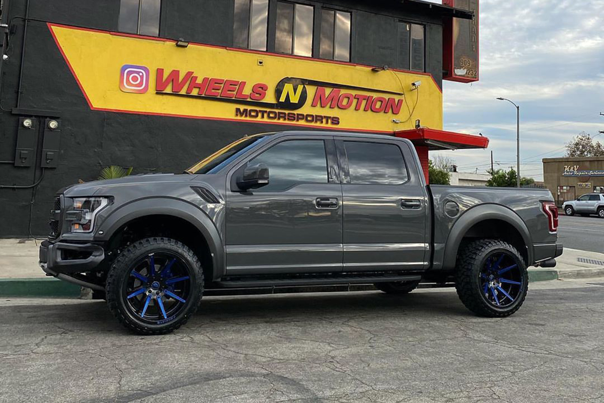 Raptor on Flow Terra 005