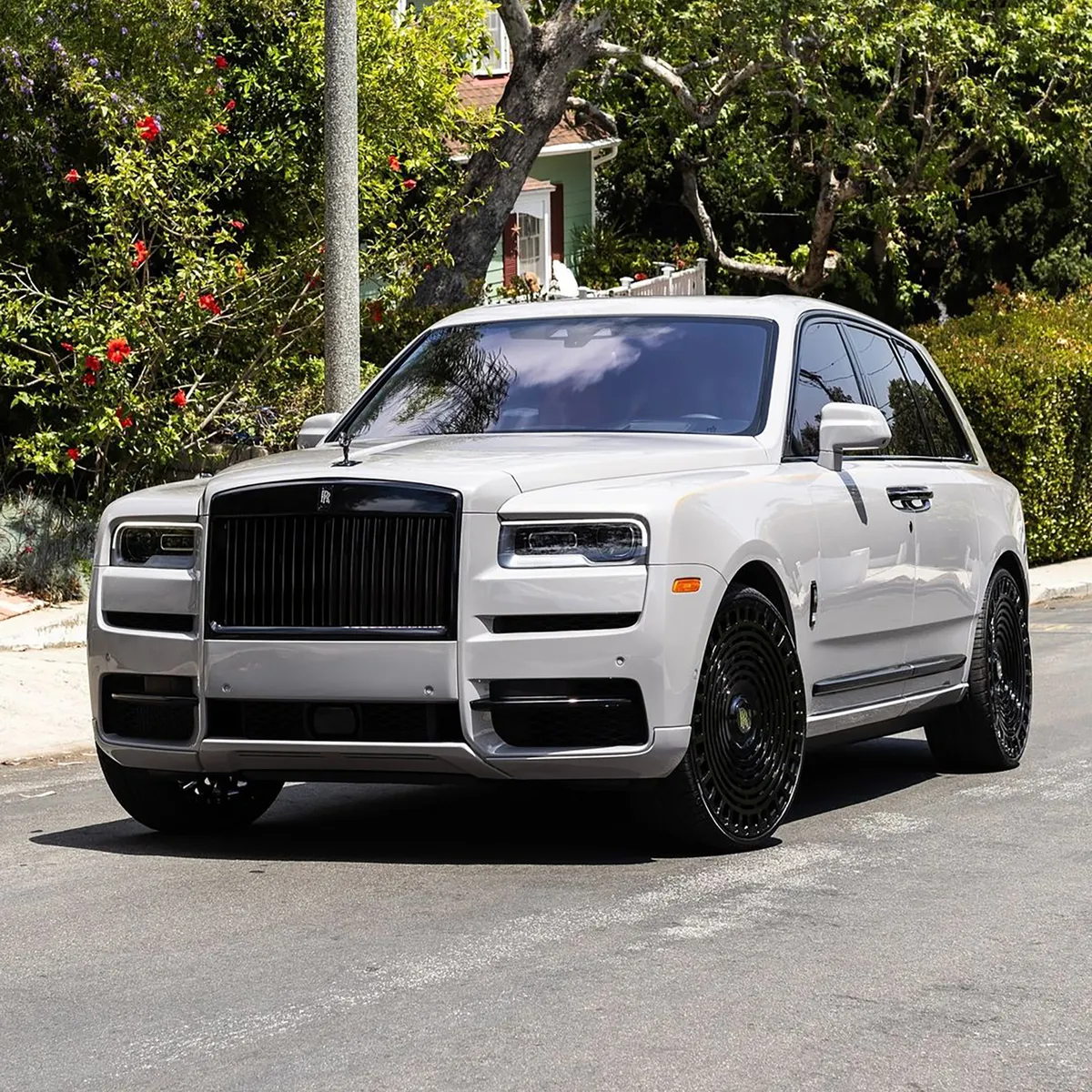 Rolls-Royce Rolls Royce Cullinan on Forgiato Parlante-M wheels