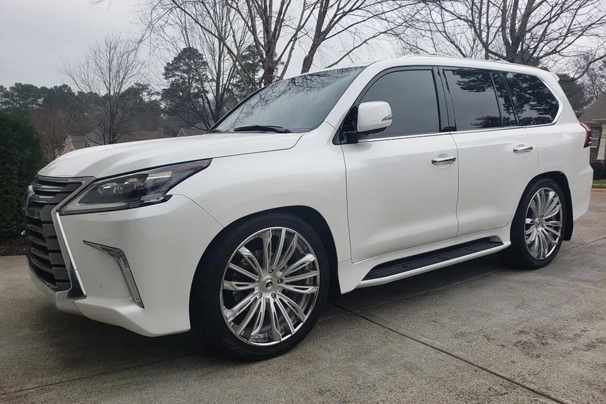 Lexus RX on Forgiato Montare-ECL wheels
