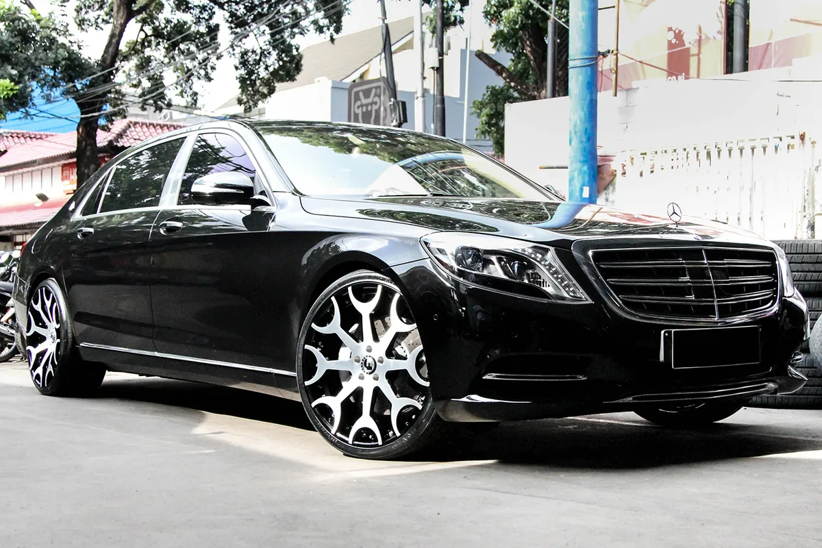 Mercedes-Benz Sclass on Forgiato Capolavaro-ECL wheels