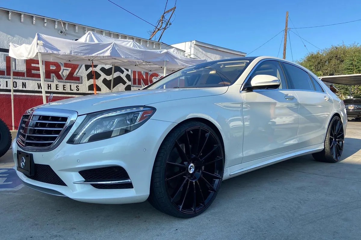 Mercedes-Benz Sclass on Forgiato Flow 002 wheels